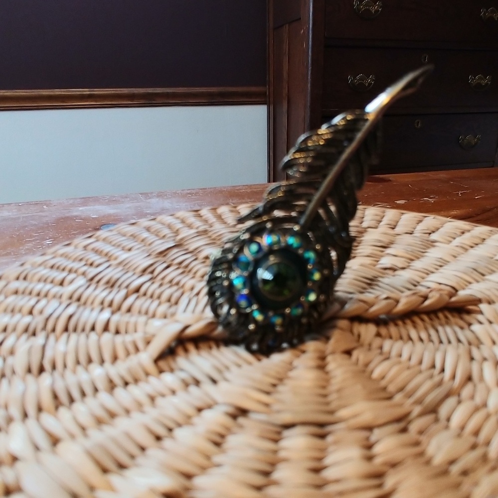 4/$20 Stretch Peacock Plume Ring 💍  **MUST BUNDLE**